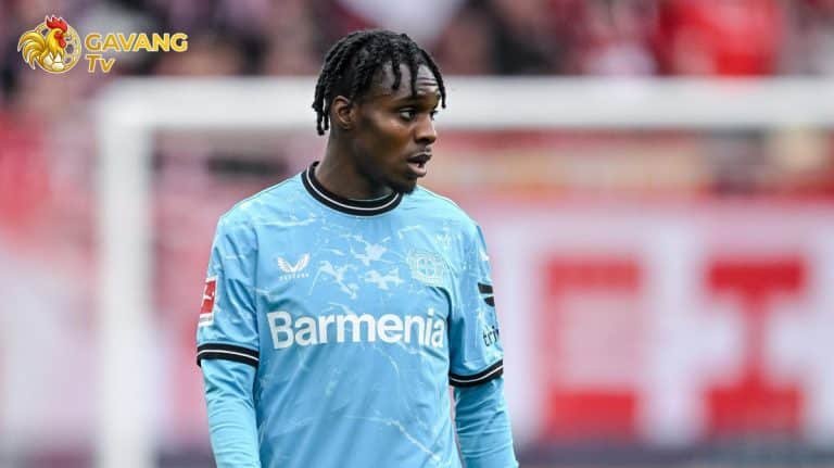 Jeremie Frimpong nổi lên như một “cơn lốc đường biên” với tốc độ xé gió và khả năng tạo đột biến hiếm thấy