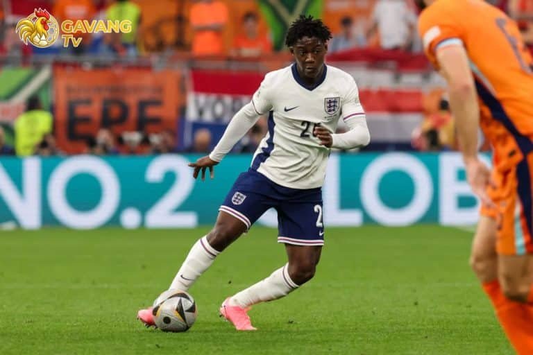 Kobbie Mainoo trưởng thành từ học viện Carrington của Manchester United